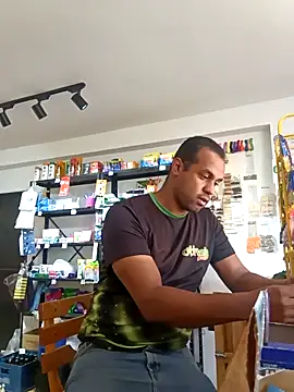 Snapshot of elnegro707070 chatting on October 2025 11:22:01 AM elnegro707070 online show from October 2025 11:22:01 AM