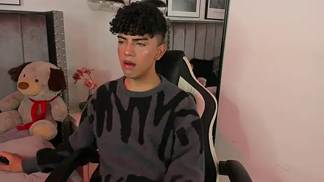 Niick Twink online show from September 2025 07:35:02 PM