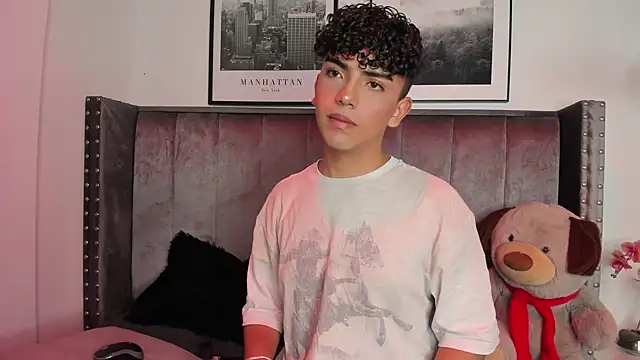 Niick Twink online show from September 2025 07:35:01 PM