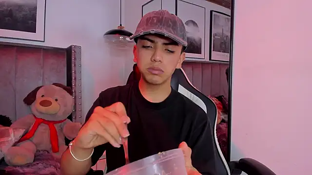 Niick Twink online show from September 2025 07:47:01 PM