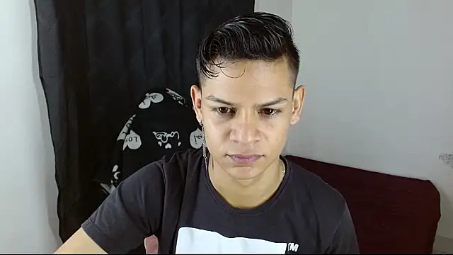 Snapshot of axce1_boy24 chatting on March 2025 02:07:02 PM axce1 boy24 online show from March 2025 02:07:02 PM