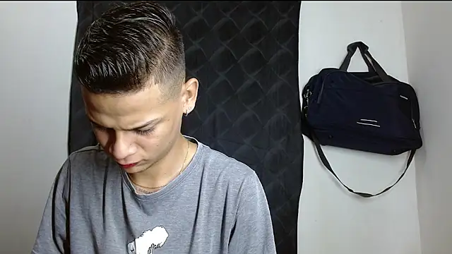 Snapshot of axce1_boy24 chatting on October 2025 12:05:01 PM axce1 boy24 online show from October 2025 12:05:01 PM