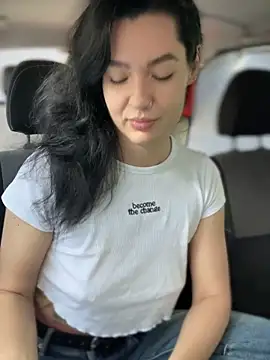 MeekyRich online show from September 2025 03:40:01 AM