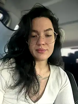 MeekyRich online show from September 2025 02:48:01 AM