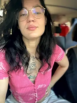 MeekyRich online show from September 2025 01:43:01 AM