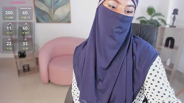 Snapshot of kylie_soraya chatting on October 2025 05:01:01 PM kylie soraya online show from October 2025 05:01:01 PM