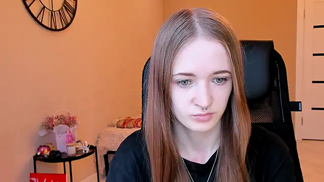 KateKayer online show from October 2025 10:00:02 AM