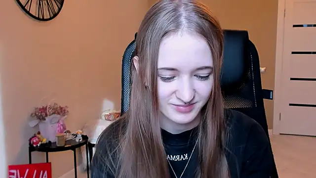 KateKayer online show from November 2025 10:58:02 AM