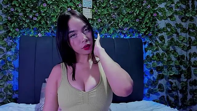 evelin 33 online show from September 2025 07:03:02 PM