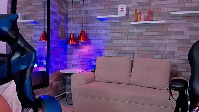 Snapshot of DixyPalmer chatting on October 2025 08:02:02 AM DixyPalmer online show from October 2025 08:02:02 AM