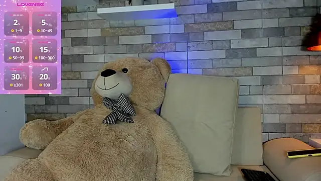 Snapshot of DixyPalmer chatting on November 2025 07:37:01 PM DixyPalmer online show from November 2025 07:37:01 PM