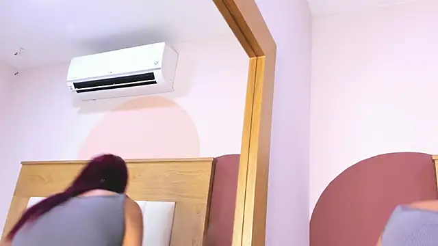 Snapshot of ZoeMorris chatting on September 2025 11:37:01 AM ZoeMorris online show from September 2025 11:37:01 AM