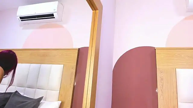 Snapshot of ZoeMorris chatting on October 2025 11:39:01 AM ZoeMorris online show from October 2025 11:39:01 AM