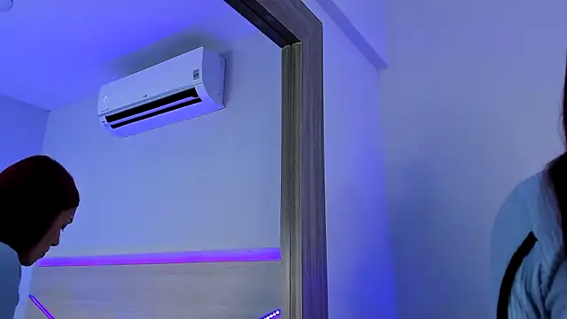 Snapshot of ZoeMorris chatting on October 2025 11:33:02 AM ZoeMorris online show from October 2025 11:33:02 AM