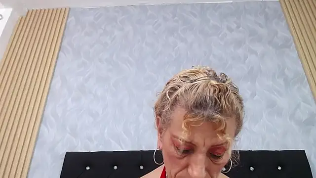 Snapshot of xandrinakarzon chatting on November 2025 12:49:02 PM xandrinakarzon online show from November 2025 12:49:02 PM