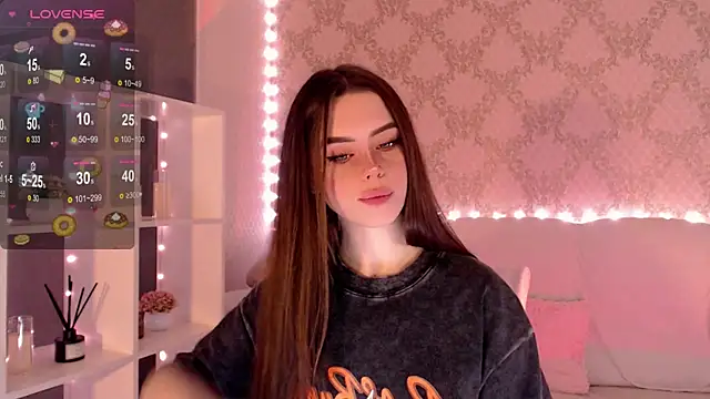 Snapshot of HolyMiax chatting on September 2025 03:43:02 AM HolyMiax online show from September 2025 03:43:02 AM