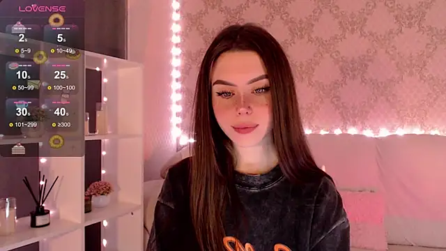 Snapshot of HolyMiax chatting on October 2025 03:12:02 AM HolyMiax online show from October 2025 03:12:02 AM