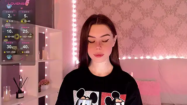 Snapshot of HolyMiax chatting on October 2025 03:25:03 AM HolyMiax online show from October 2025 03:25:03 AM