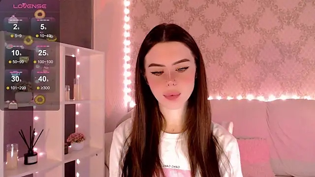 Snapshot of HolyMiax chatting on October 2025 03:40:01 AM HolyMiax online show from October 2025 03:40:01 AM