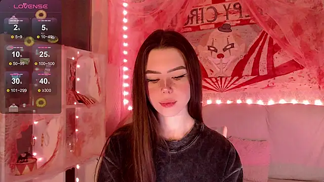 Snapshot of HolyMiax chatting on October 2025 03:53:02 AM HolyMiax online show from October 2025 03:53:02 AM