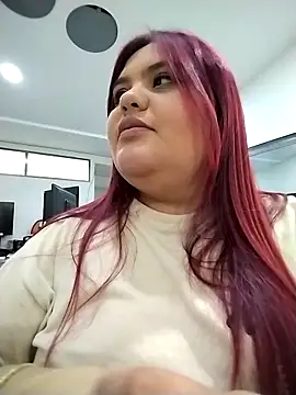 Snapshot of Dolce_pearl chatting on October 2025 03:06:02 AM Dolce pearl online show from October 2025 03:06:02 AM