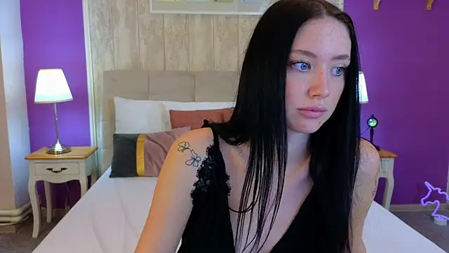 Snapshot of Ivanna__Rose chatting on October 2025 04:41:02 AM Ivanna Rose online show from October 2025 04:41:02 AM