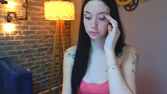 Snapshot of Ivanna__Rose chatting on November 2025 04:01:02 AM Ivanna Rose online show from November 2025 04:01:02 AM