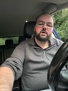 chubby575468LUX online show from September 2025 04:54:01 PM