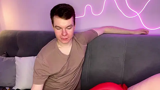 julielourens online show from October 2025 08:26:02 AM