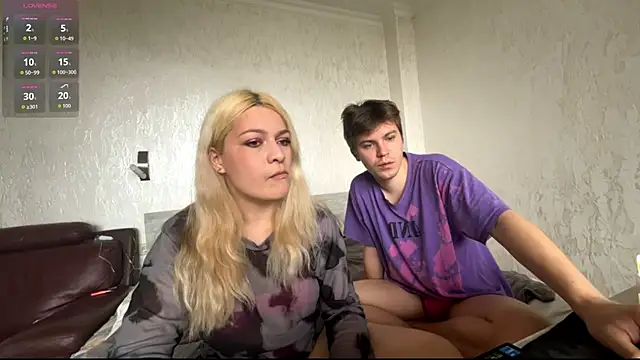 Hikki  online show from November 2025 12:04:01 PM