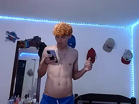 Snapshot of fresa_27 chatting on October 2025 02:56:01 AM fresa 27 online show from October 2025 02:56:01 AM