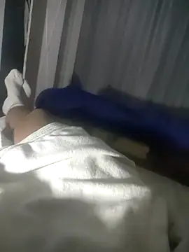 Snapshot of kulliguy chatting on October 2025 07:01:02 PM kulliguy online show from October 2025 07:01:02 PM