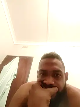 Snapshot of kulliguy chatting on October 2025 08:44:02 PM kulliguy online show from October 2025 08:44:02 PM