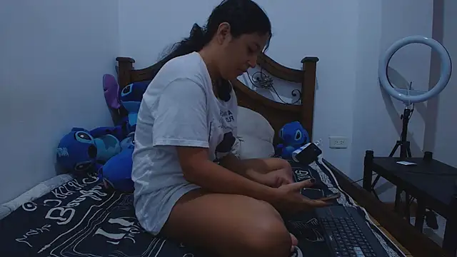 Snapshot of Aria_Arthur chatting on September 2025 12:21:02 PM Aria Arthur online show from September 2025 12:21:02 PM