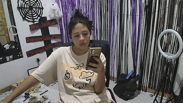 Snapshot of Aria_Arthur chatting on October 2025 09:43:02 AM Aria Arthur online show from October 2025 09:43:02 AM