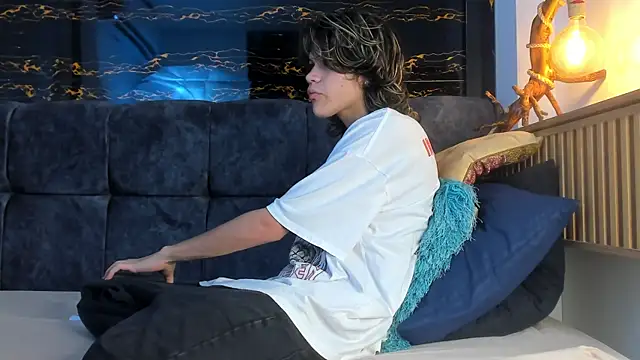 Diamond twink online show from October 2025 07:35:02 PM