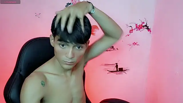 Thommy cute online show from September 2025 05:51:02 PM