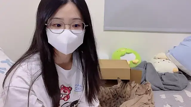 LHeart online show from October 2025 02:40:01 PM