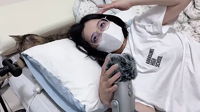 LHeart online show from October 2025 02:40:01 PM