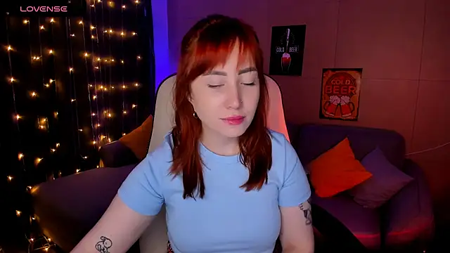 Snapshot of deboramoore chatting on October 2025 02:21:02 AM deboramoore online show from October 2025 02:21:02 AM