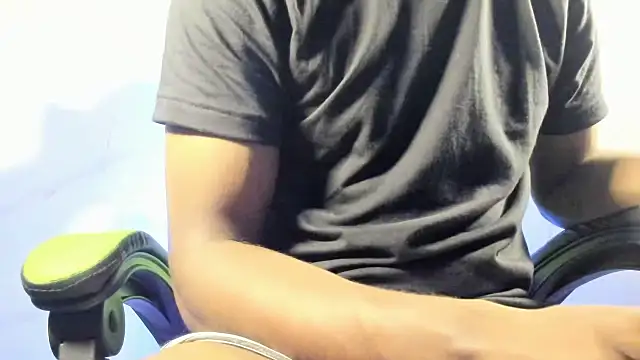 Snapshot of MR-Big_penis chatting on October 2025 01:45:02 PM MR-Big penis online show from October 2025 01:45:02 PM