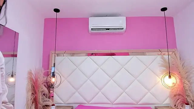 Snapshot of Lucianaa_Collins chatting on October 2025 12:02:02 PM Lucianaa Collins online show from October 2025 12:02:02 PM