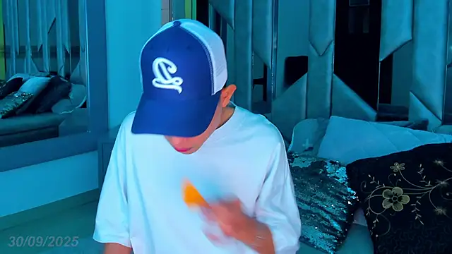 Sebax Young online show from October 2025 08:04:01 PM