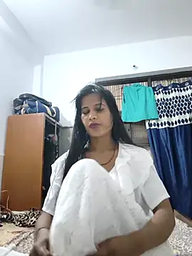 Snapshot of cute_radhikaa chatting on October 2025 11:54:01 AM cute radhikaa online show from October 2025 11:54:01 AM