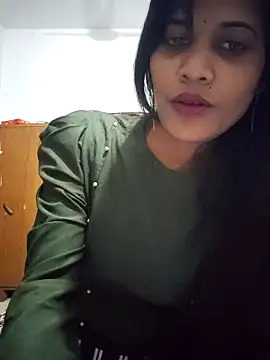 Snapshot of cute_radhikaa chatting on November 2025 06:31:01 PM cute radhikaa online show from November 2025 06:31:01 PM