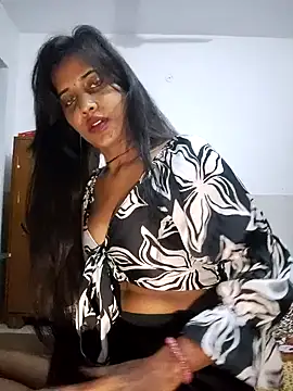 Snapshot of cute_radhikaa chatting on November 2025 06:41:04 PM cute radhikaa online show from November 2025 06:41:04 PM