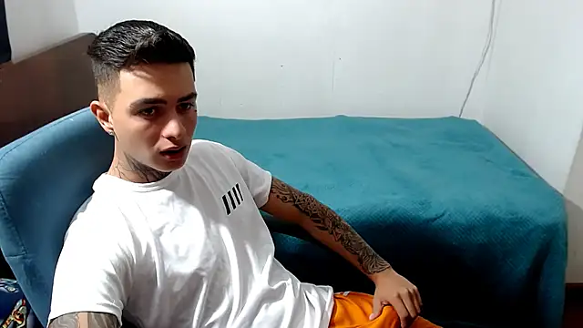 santii ss online show from September 2025 11:31:02 PM