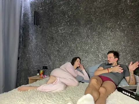 Snapshot of Bugs_and_Bunny chatting on October 2025 08:51:02 PM Bugs and Bunny online show from October 2025 08:51:02 PM