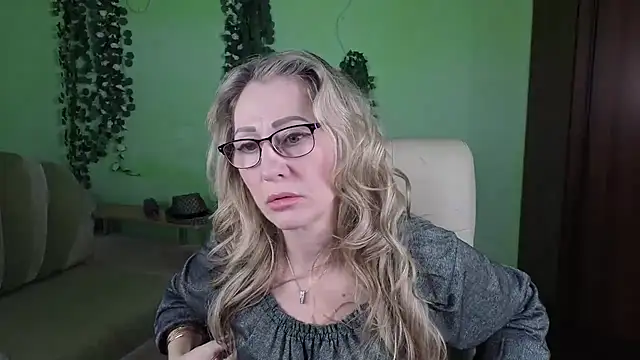 Snapshot of Habibi_Honeyy chatting on October 2025 04:59:02 AM Habibi Honeyy online show from October 2025 04:59:02 AM