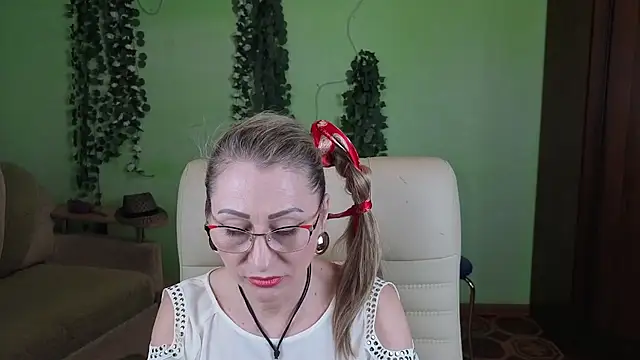 Snapshot of Habibi_Honeyy chatting on November 2025 11:10:01 AM Habibi Honeyy online show from November 2025 11:10:01 AM